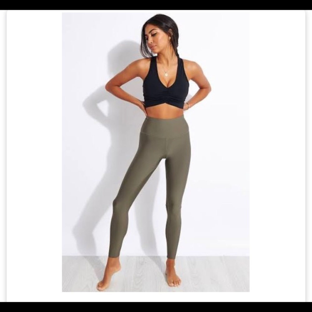 BNWT Alo yoga high waist airlift legging